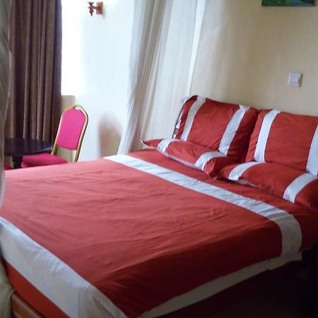 Royal Palm Hotel And Suites 纳库鲁 外观 照片